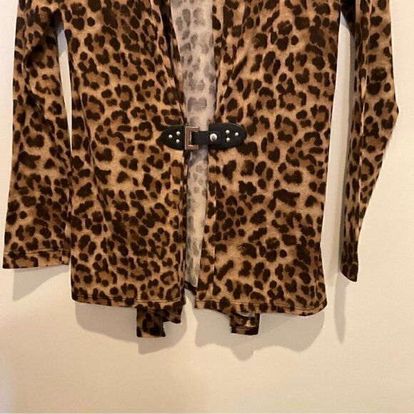 Animal Print open front cardigan with black buckle snap belts - Picture 4 of 6